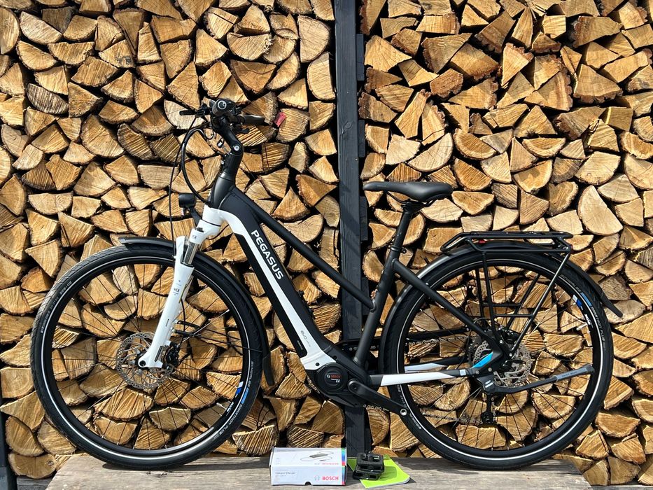 85Nm Bosch CX4 Pegasus Premio EVO 10 S S/M (45cm) trapez Rower elektryczny trekkingowy turystyczny eBike