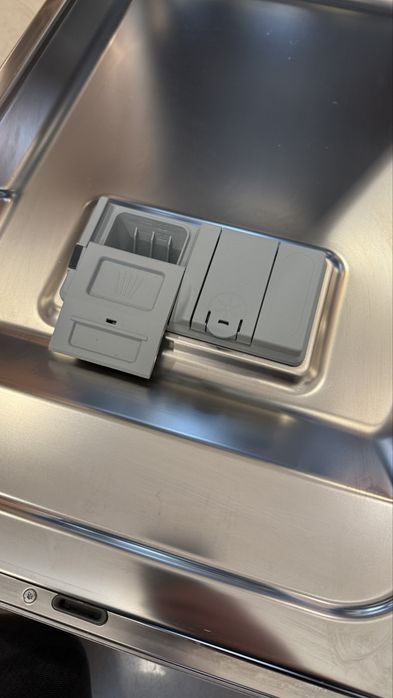 Zmywarka Ariston HOTPIONT 45 cm  HSFO3T223WCX