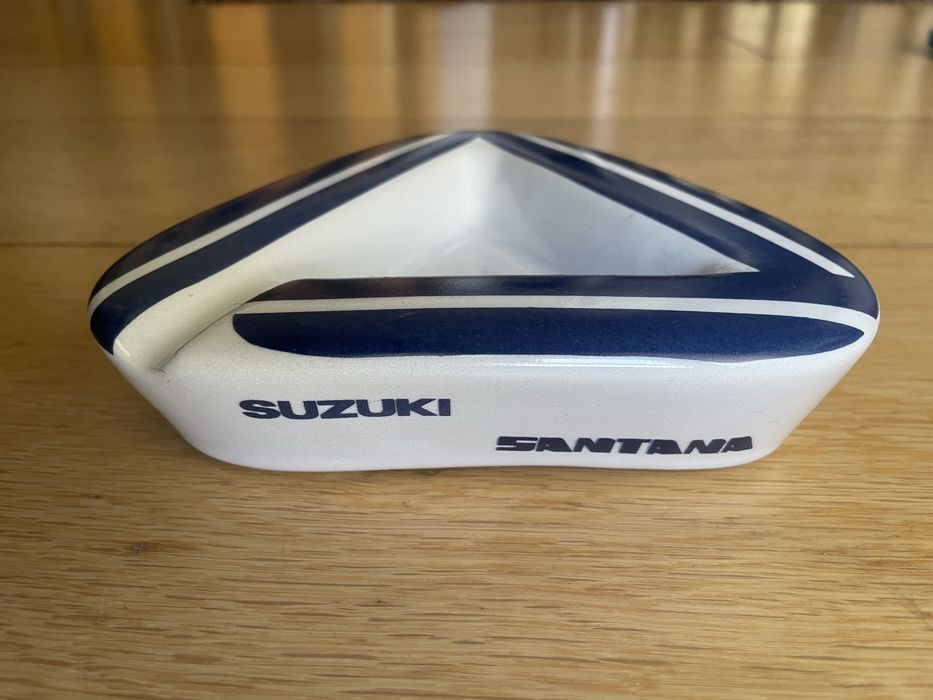 Cinzeiro Saab Suzuki Cimpomóvel