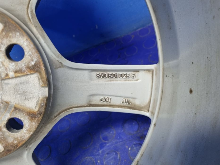 FELGA aluminiowa AUDI A3 8V 17" 7.5J ET 43 5X112 Oryginał OEM | 8V0601025S
