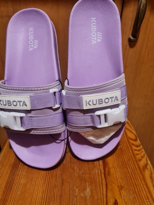 Klapki basenowe Kubota lawendowe z klamrą nowe r.39