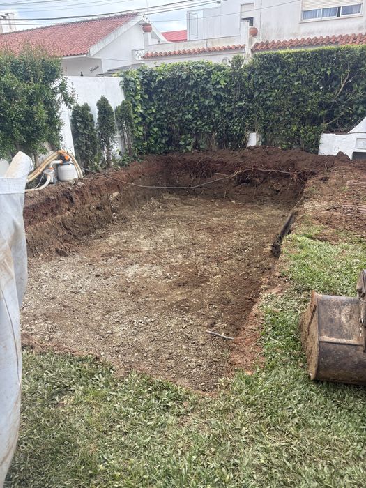 Serviços  bobcat/ mini giratoria