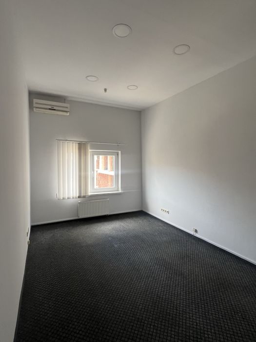 Оренда! офісні приміщення 200 м.кв ! вул.Зелена