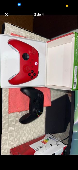 Xbox seres X + 2 comandos + fonhes Hyperx