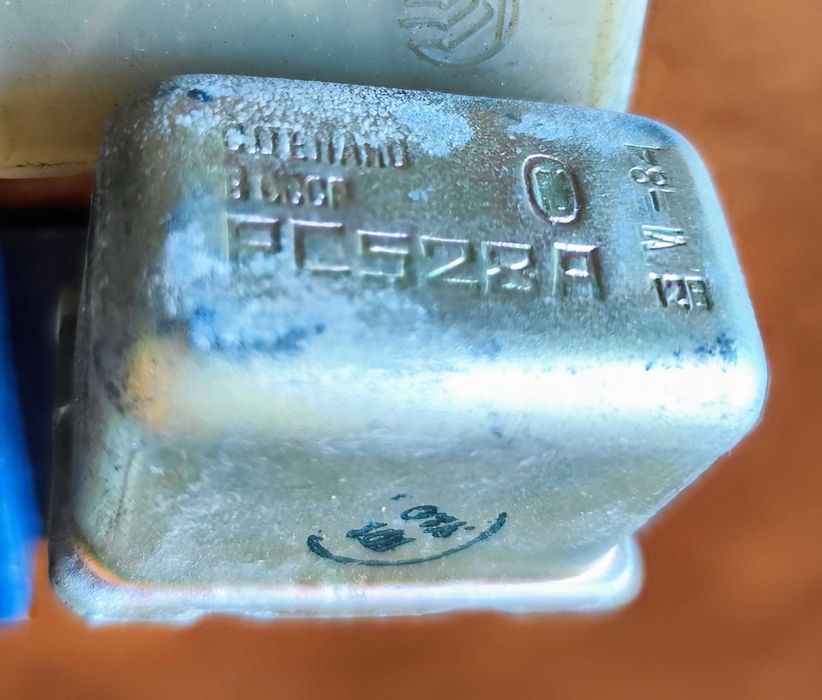 Насос палива реле ВАЗ ЗАЗ Вымпел 121.3702 РС528А