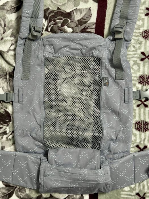 Ерго-рюкзак Love and Carry One з народження