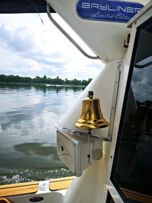 Продам яхту Bayliner 288 Discovery