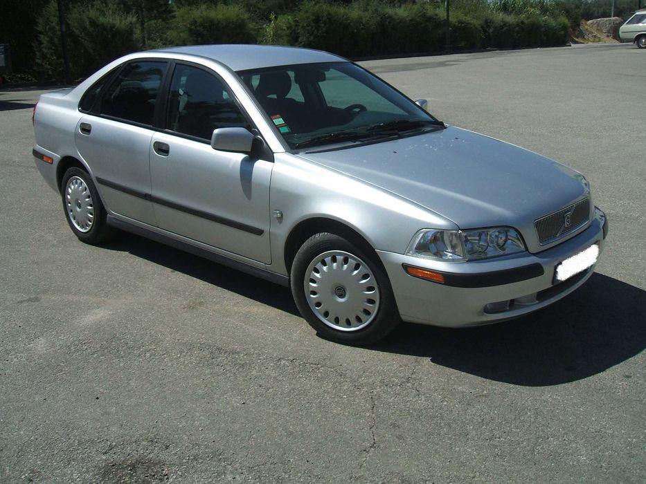 Viatura Volvo S40 1.8, 2001, 104 mil kms