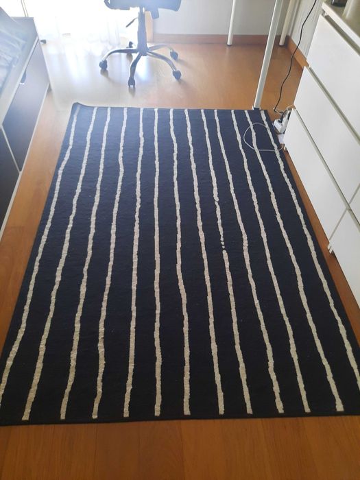 Tapete IKEA riscas
