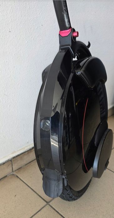 Elektryczny Monocykl InMotion V5F 25km/h do 120kg 87,4KM przejechane