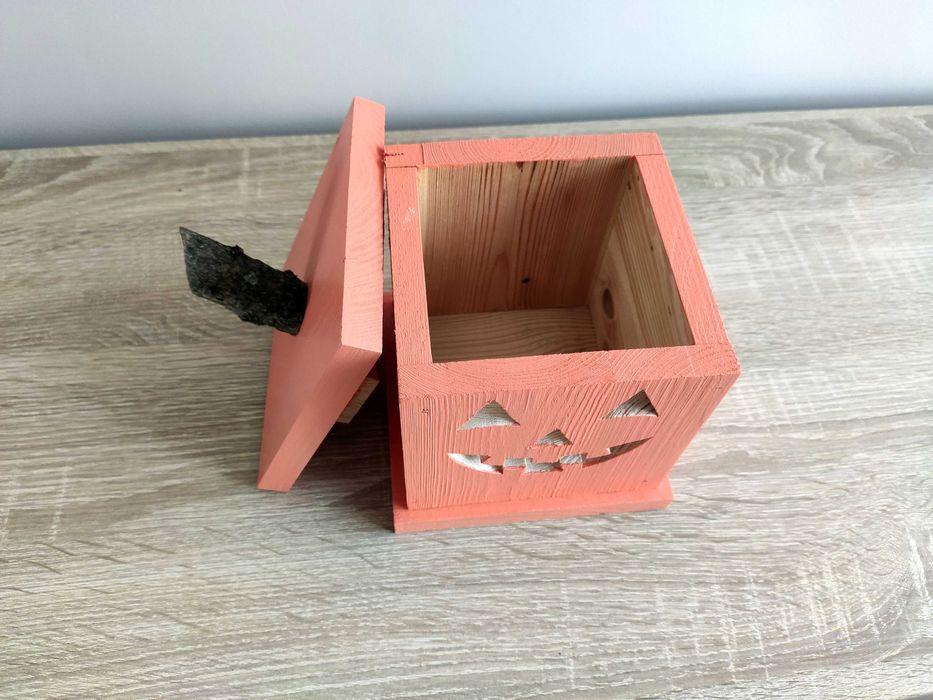 Lampion Halloween Jack-o-lantern drewniany dekoracja jesienna mała