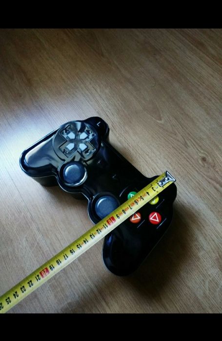 Pad, joystick, metalowe pudełko