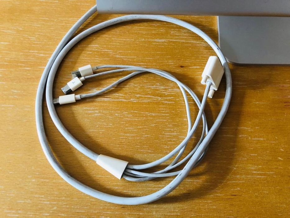 Monitor Apple Cinema HD Display