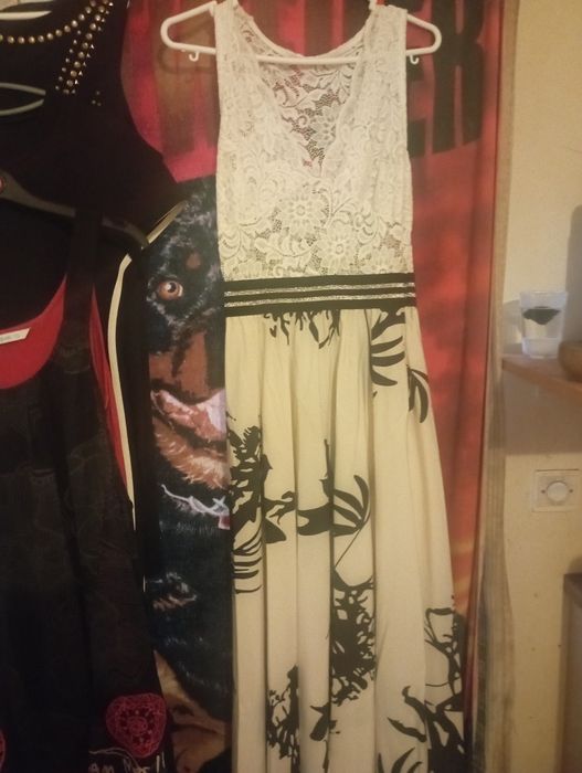 Vestido longo branco e preto Rendado