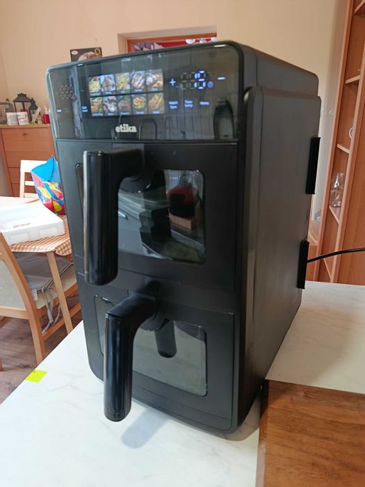 Frytkownica beztłuszczowa Etika ET07/F 2600 W 10 l czarna