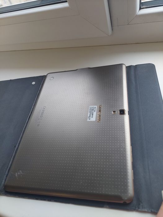 Планшет Samsung SM T805