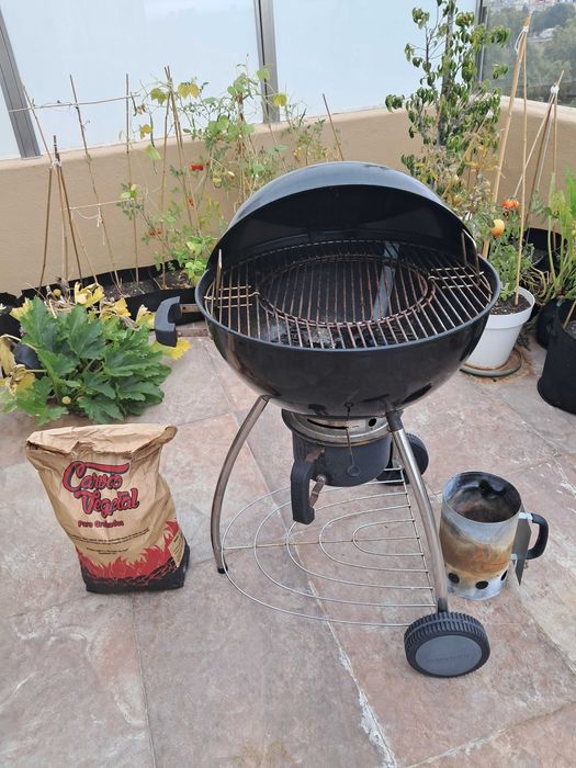 Barbecue and accessories