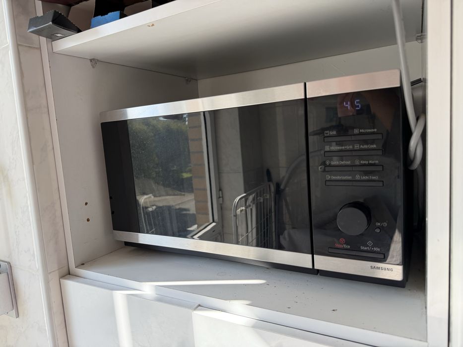 Micro-ondas Samsung com Grill