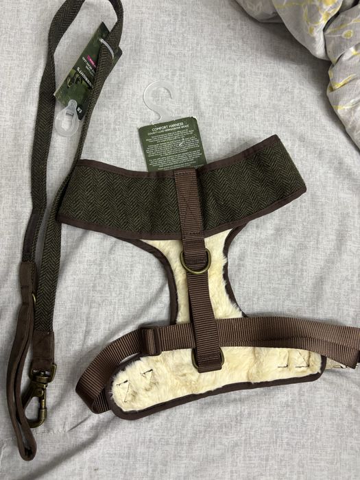 Шлея та поводок для собаки