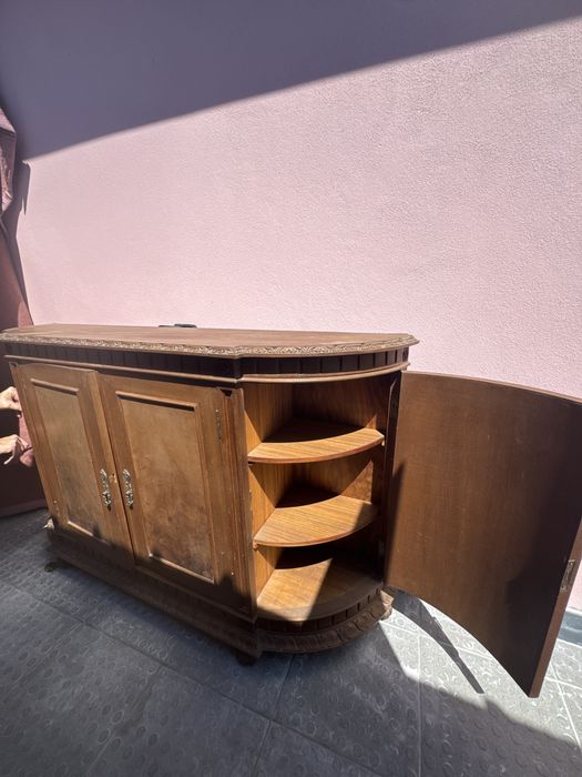 Móvel aparador antigo em madeira maciça