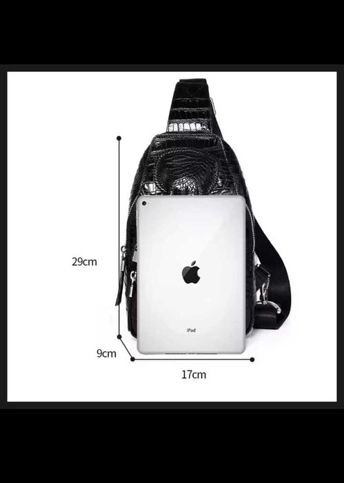 Статусная сумка из крокодиловой кожи с натуральной лапой