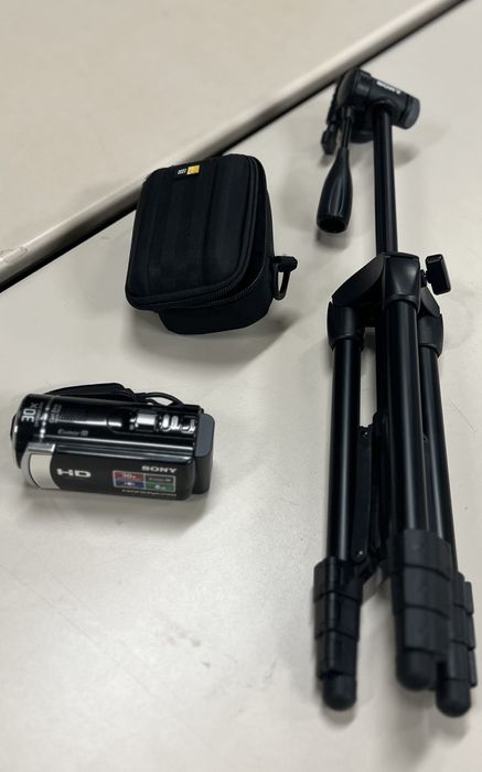 Camera de Filmar Sony HDR-CX210E