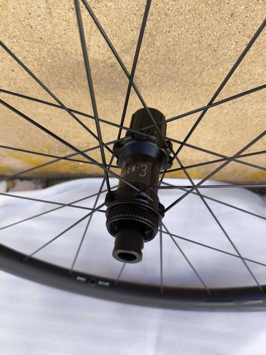 Rodas carbono EDCO GRVL 34
