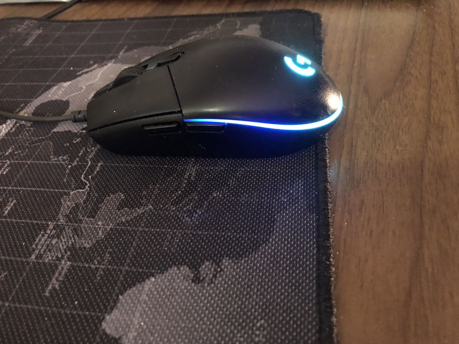 Продам мишку logitech g102