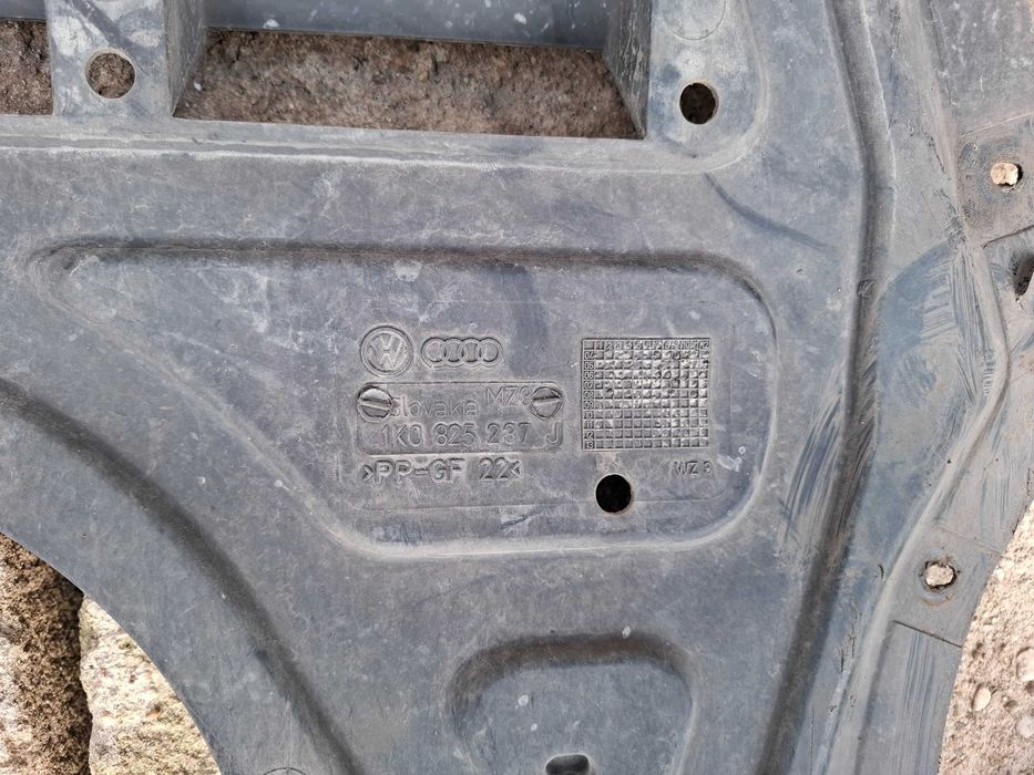 osłona silnika vw golf 5 plus touran jetta caddy leon toledo benzyna