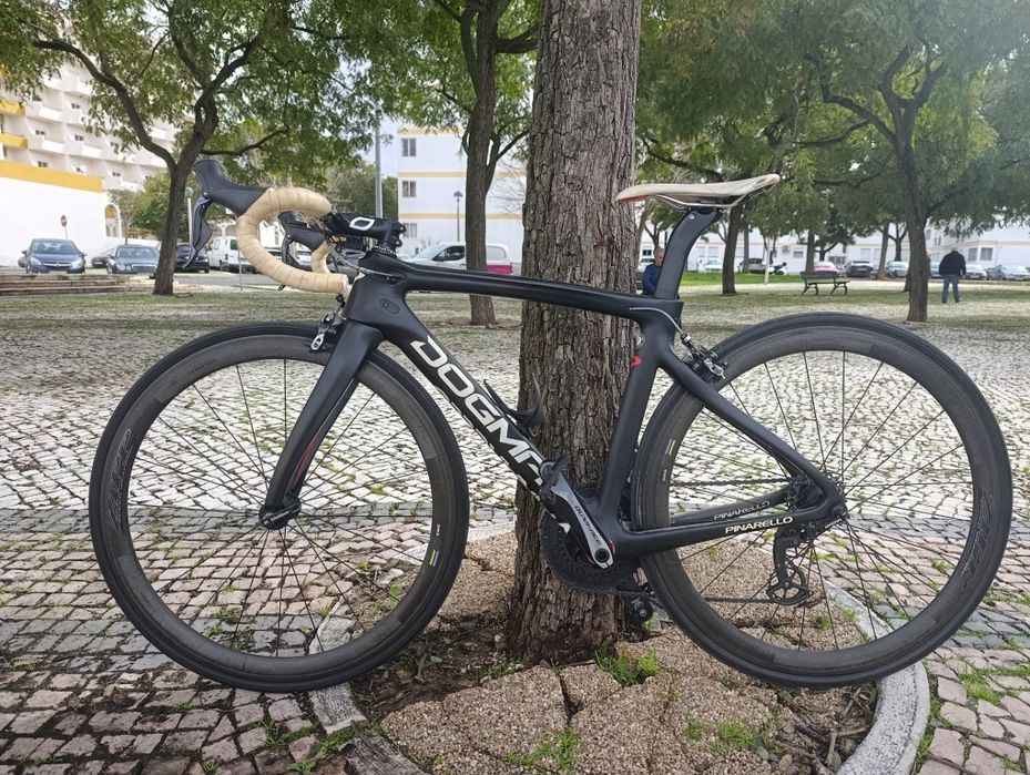 Bicicleta Pinarello F8