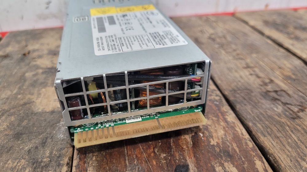 Блок питания " intel " 750W.