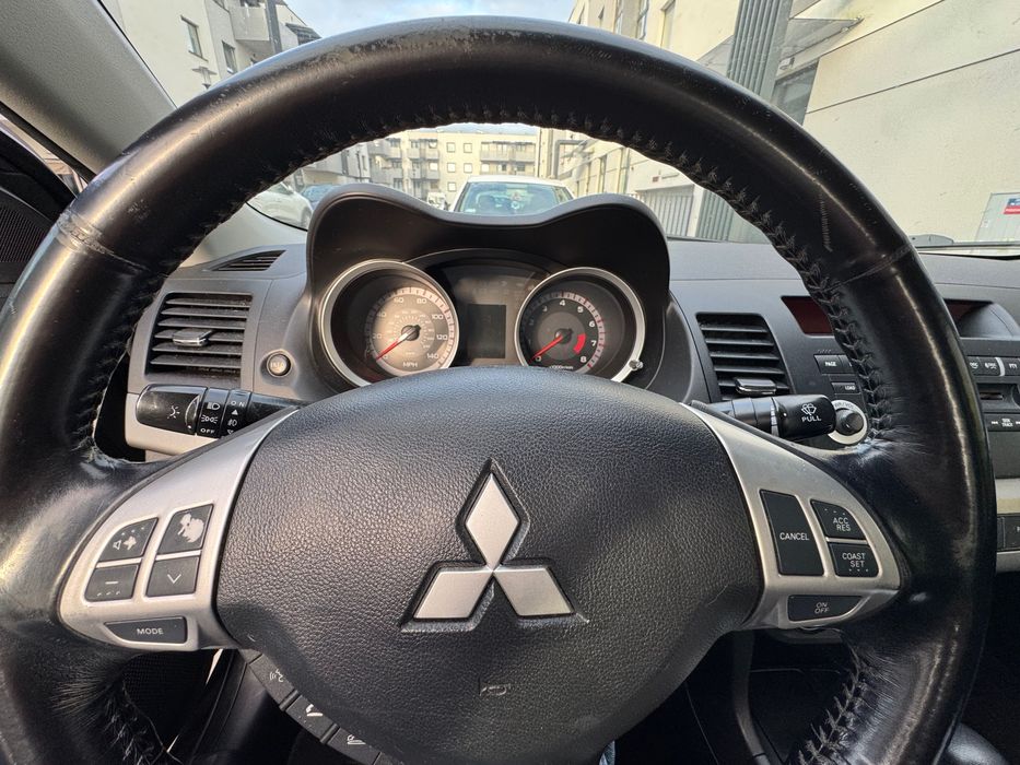 Mitsubishi Lancer