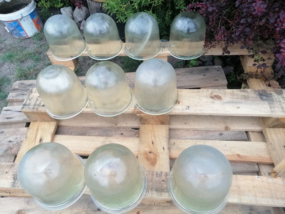 Oświetlenie klosze oprawy szklane