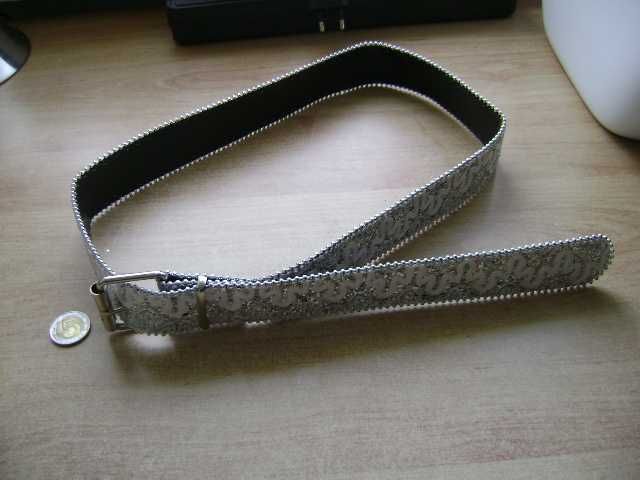Starocie z PRL - Moda = Pasek damski 94 cm długości 84 cm obwodu zamkn
