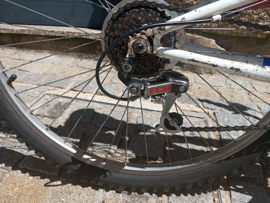 Duas bicicletas para venda