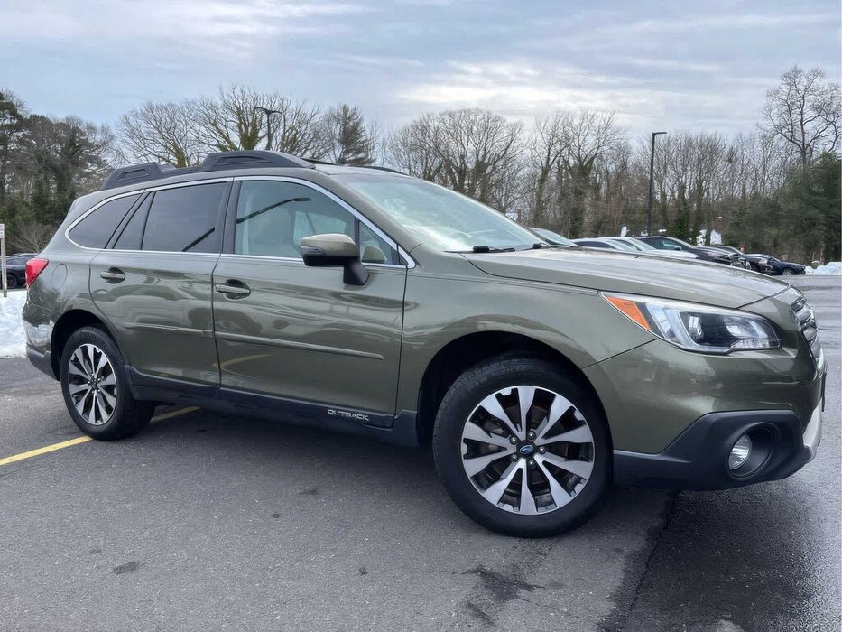 Subaru Outback Limited      2017