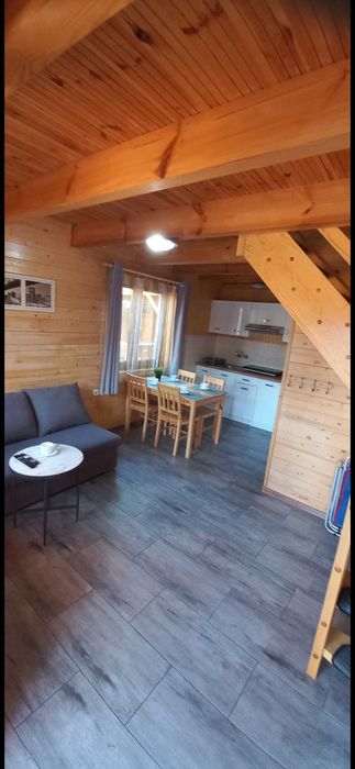 Domek nad morzem 9 osobowy cena za osobę na terenie płac zabaw  basen