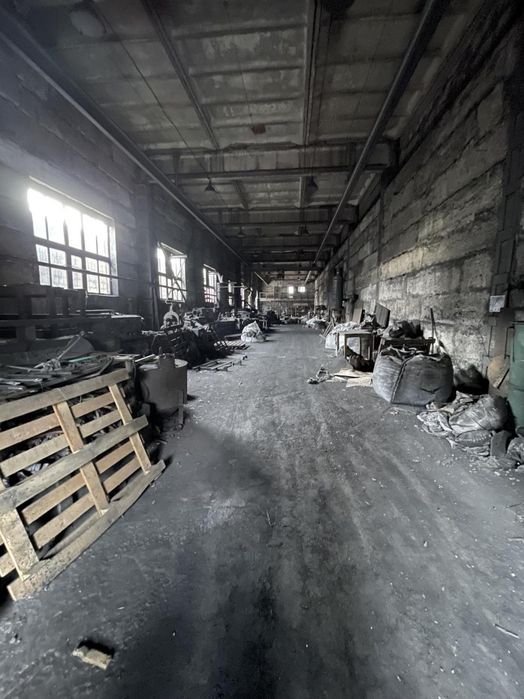 Продаж виробничого цеху із побутовими приміщеннями