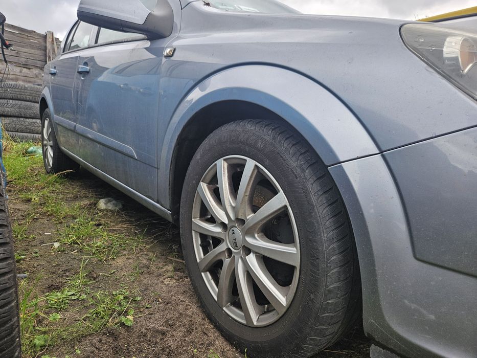Opel Astra H z163  1.6 maska lampa blotnik drzwi klapa zderzak  koła