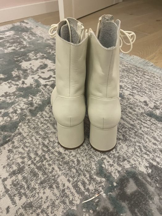 Ботільйони Zara