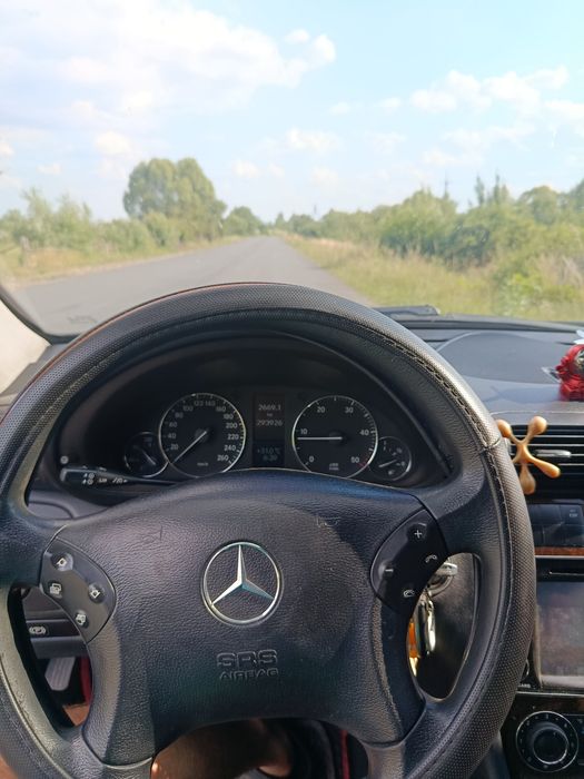 Мерседес w203 2.2 2005 рік