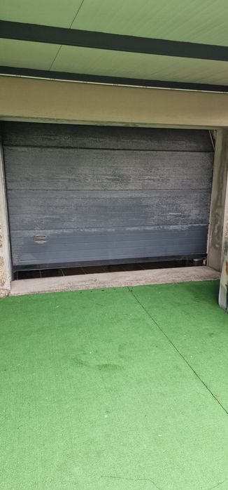 Portao de garagem com motor