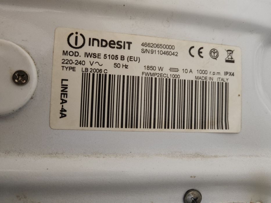 INDESIT IWSE 5105 B (EU) вузенька пральна машина