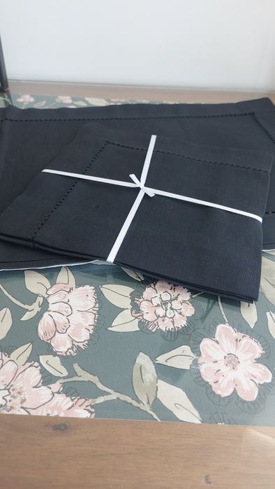 Conjunto de individuais e guardanapos em puro linho dos Açores