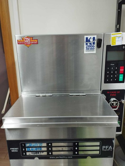 Fritadeira Perfect Fry PFA 7200 automática para restaurantes