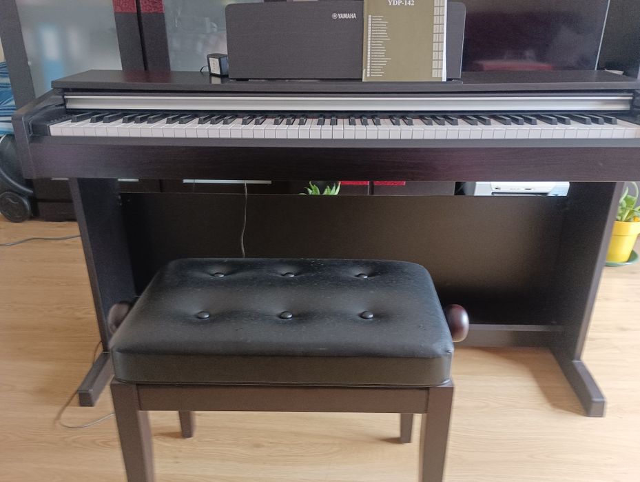 Piano Yamaha ydp 142