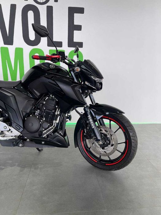 Мотоцикл Yamaha FZ25