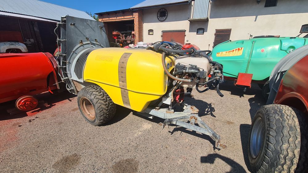 Opryskiwacz sadowniczy 1000l 2 śmigła elektrozawory kolumna mocny