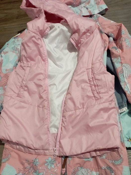 Верхній одяг на дівчину 10 років