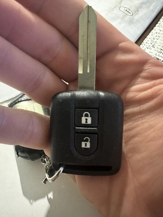 Ключ Nissan з чипом